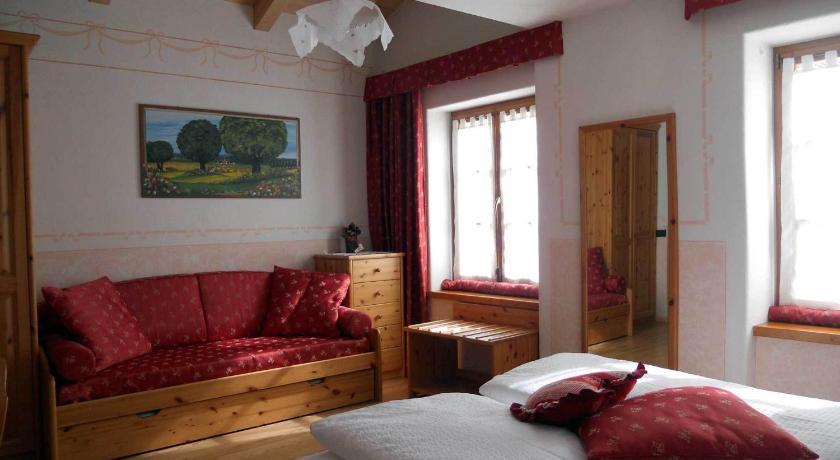 Garni Salvanel Hotel