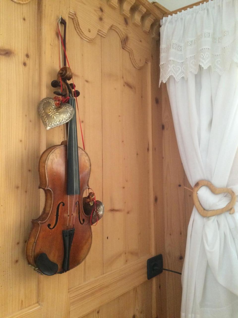 Hotel Garni Salvanel Cavalese