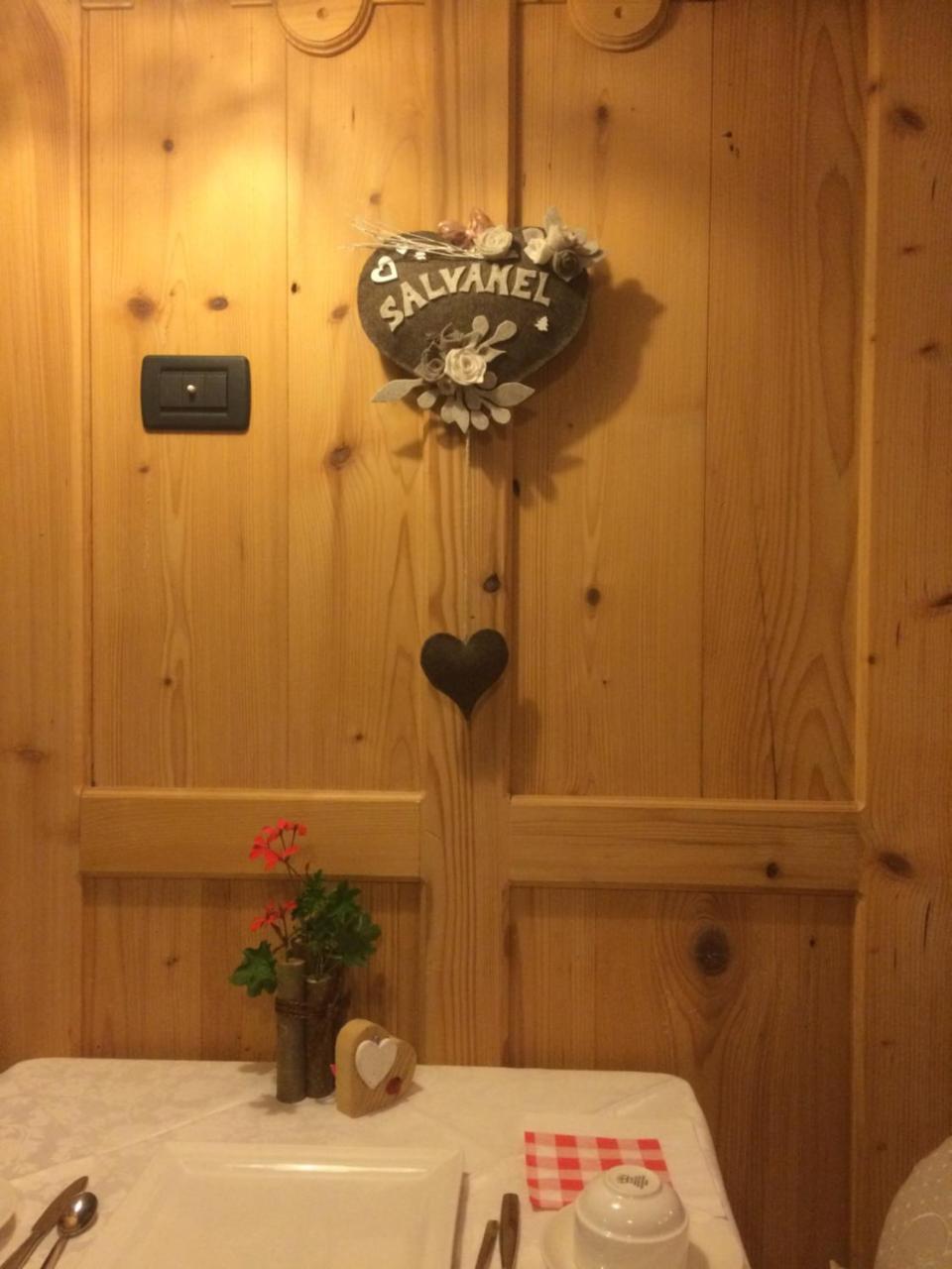 Garni Salvanel Hotel